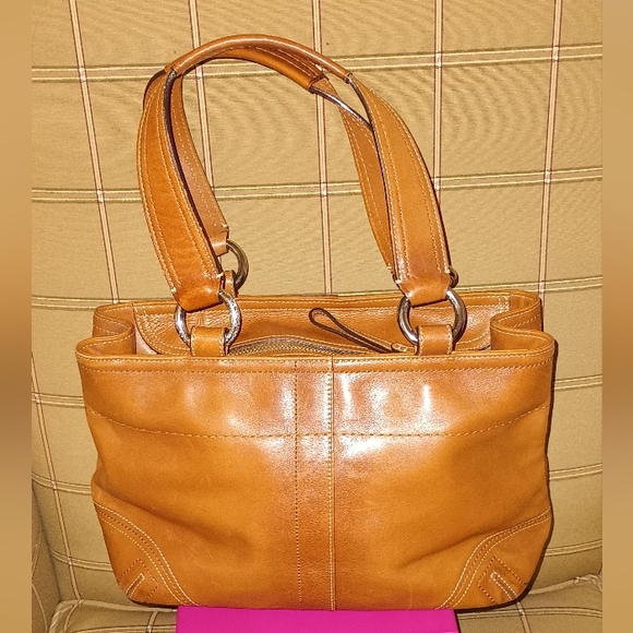 Coach Butter Soft Genuine Leather Designer Hobo - Picture 2 of 8